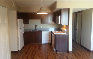 2 beds, 1 bath, 800 sqft, $925, Unit 17