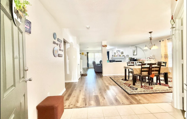 1901 MARTINA DR