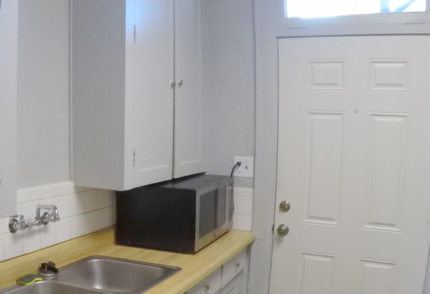 1 bed, 1 bath, 857 sqft, $1,000