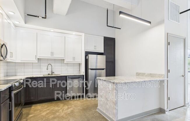 104 E 2 ST