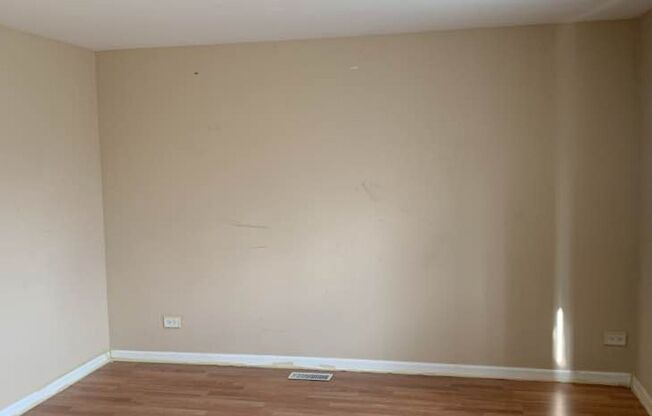 Your Search For A Condo Ends Here!!!!!!!!