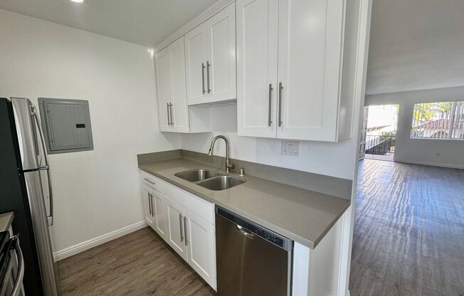 2 beds, 1.5 baths, 1,100 sqft, $2,745, Unit 31