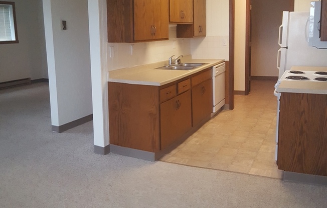 1 bed, 1 bath, 840 sqft, $975, Unit 11