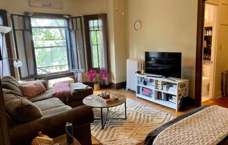 136 Western, 369 Laurel