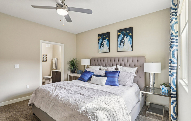 Bedroom with En Suite Bathroom