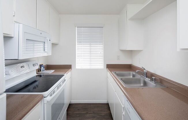 1 bed, 1 bath, 725 sqft, $1,995, Unit 17