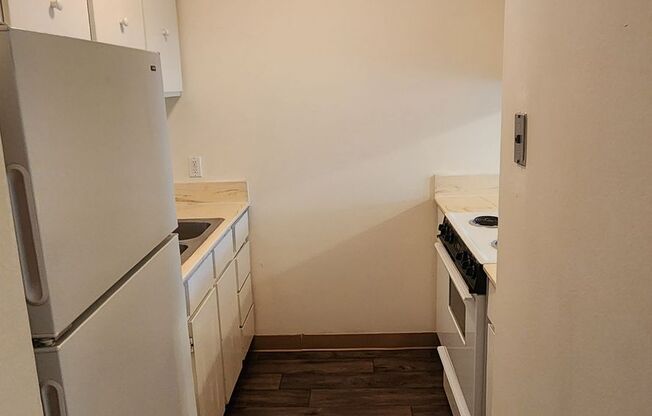 1 bed, 1 bath, 700 sqft, $1,045, Unit 05B