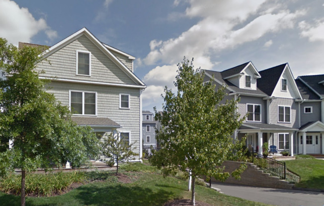 Summerview Square