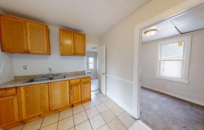 2 beds, 1 bath, 735 sqft, $900, Unit Unit 4