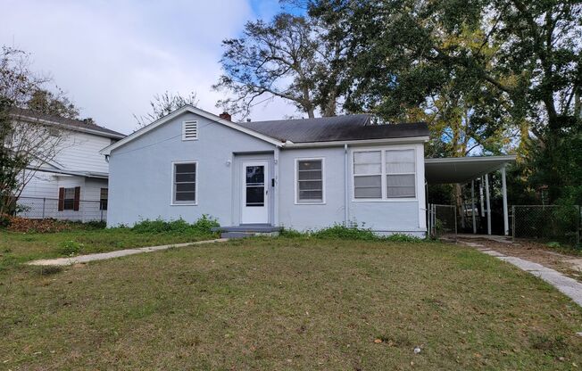 267 Chestnut St Pensacola, Fl 32506 Ask us how you can rent this home without paying a security deposit through Rhino!
