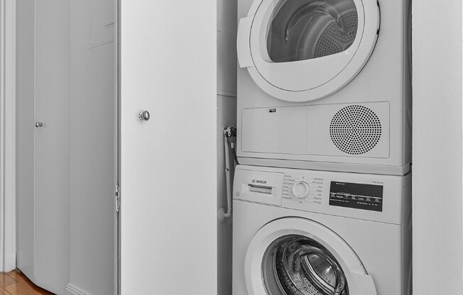 1 bed, 1 bath, $6,450, Unit 4C