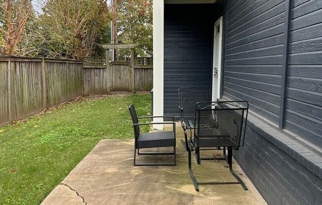 3 beds, 2.5 baths, $2,295