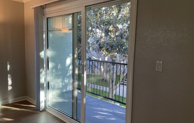 2 beds, 2 baths, 912 sqft, $2,795, Unit 0094