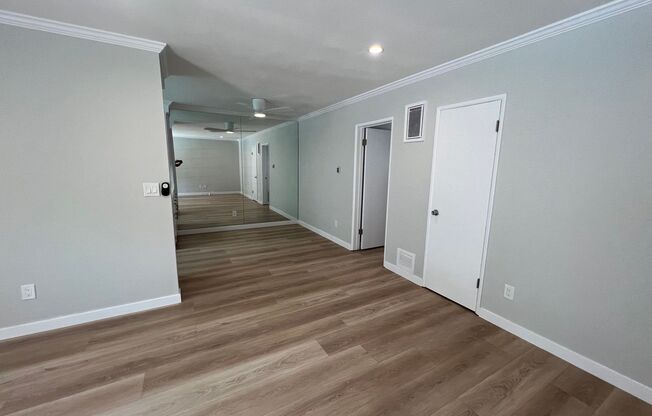 3120 West Riverside Apartments