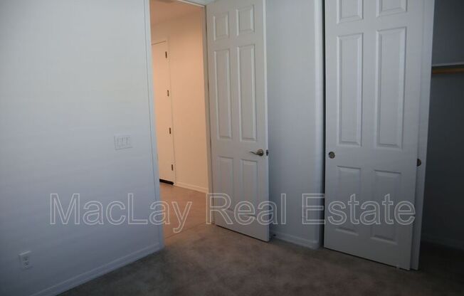 273 S 156 DR