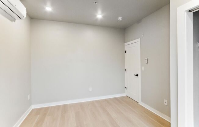 316 S 52nd St