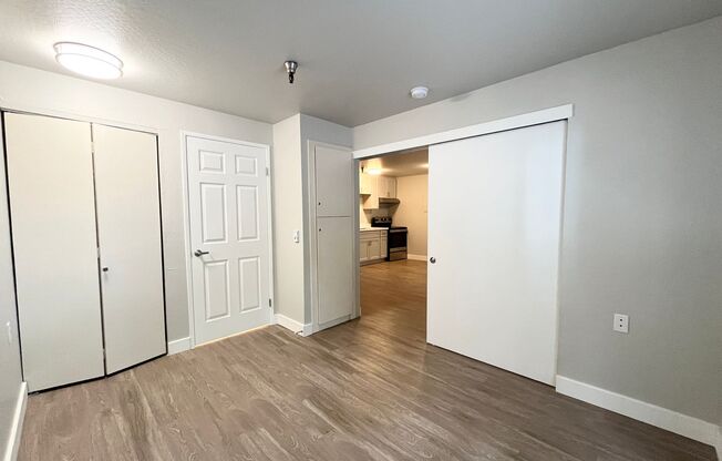 1 bed, 1 bath, 480 sqft, $1,395, Unit 105
