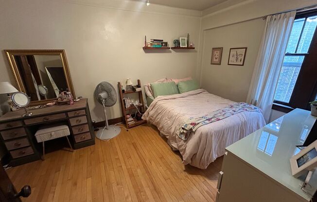1 bed, 1 bath, $995, Unit 57