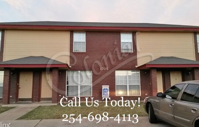 1706 Old FM 440