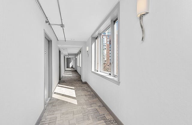 1 bed, 1 bath, 854 sqft, $3,500, Unit 428