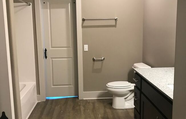 1 bed, 1 bath, 798 sqft, $875, Unit 208