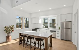 Pacific Valley Apartments