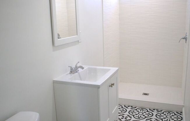 2 beds, 1 bath, $2,095, Unit 12114 Clora