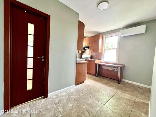 2 beds, 1 bath, 1,440 sqft, $2,400