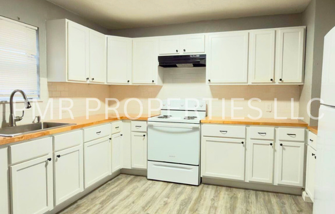 3 Bedrooms/1.5 Bathroom House