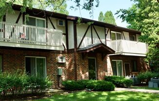 2 beds, 1 bath, $1,295, Unit 221-08