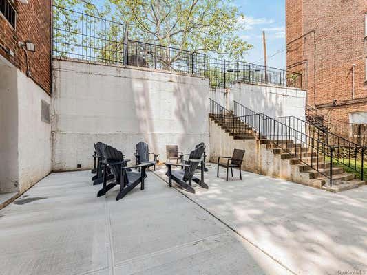 1 bed, 1 bath, 800 sqft, $2,400, Unit 1E