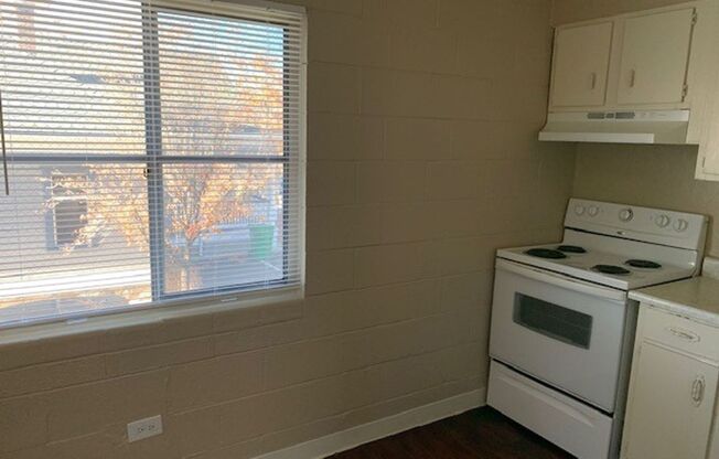 1 bed, 1 bath, 575 sqft, $1,025, Unit 8