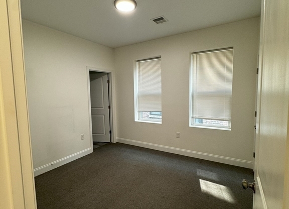 2 beds, 2 baths, 900 sqft, $2,950, Unit 1