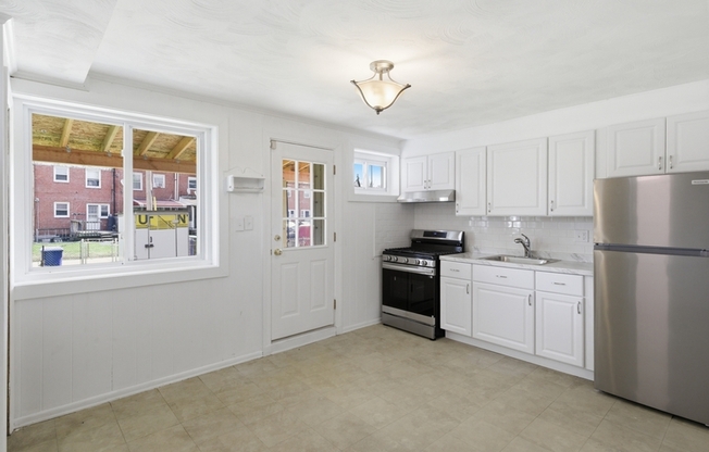 627 LUCIA AVE