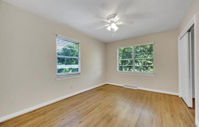 3 beds, 2 baths, 1,024 sqft, $1,050
