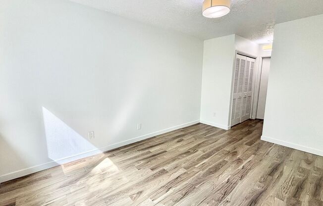 2 beds, 2 baths, 833 sqft, $1,750, Unit 211