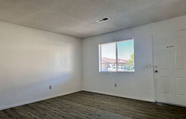 3 beds, 2 baths, 1,200 sqft, $1,475, Unit #7