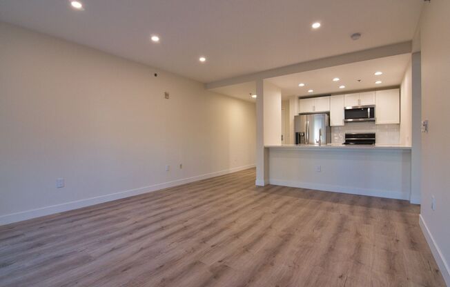 1 bed, 1 bath, 745 sqft, $2,310, Unit 405