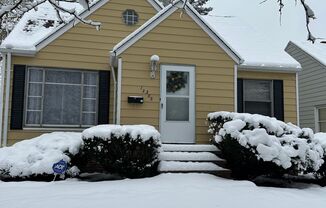 Single Family Home 3 beds 1 bath FOR RENT!