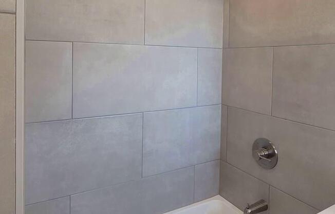 2 beds, 2 baths, $8,000, Unit 15B