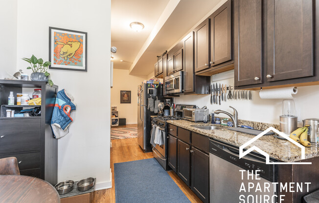 2146 W Chicago Ave F2