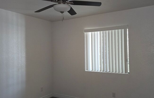 1 bed, 1 bath, 650 sqft, $1,250, Unit 2042
