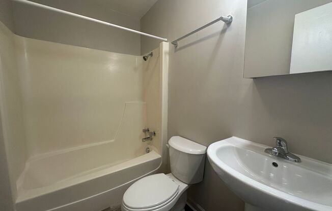 1 bed, 1 bath, 575 sqft, $973, Unit 71