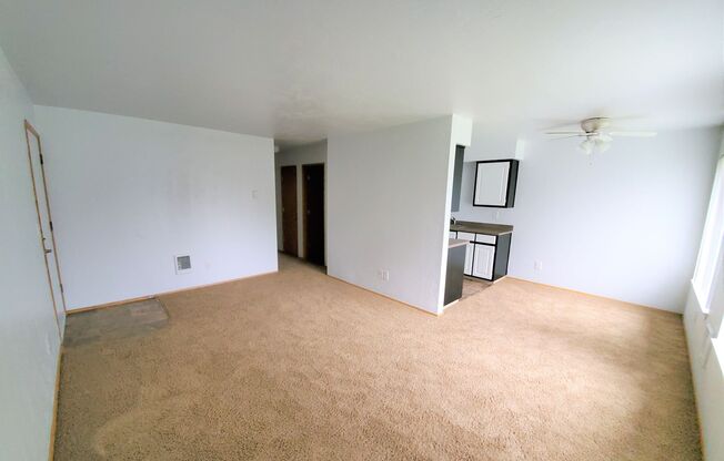 1 bed, 1 bath, $1,275, Unit 038