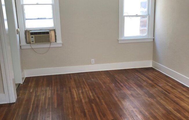 Studio, 1 bath, $1,350, Unit 4