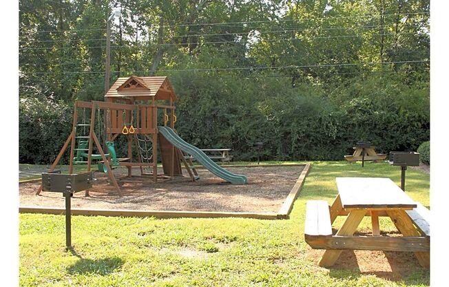 2 beds, 1 bath, 875 sqft, $1,089, Unit 1203-02