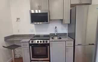 Studio, 1 bath, $1,595, Unit 402