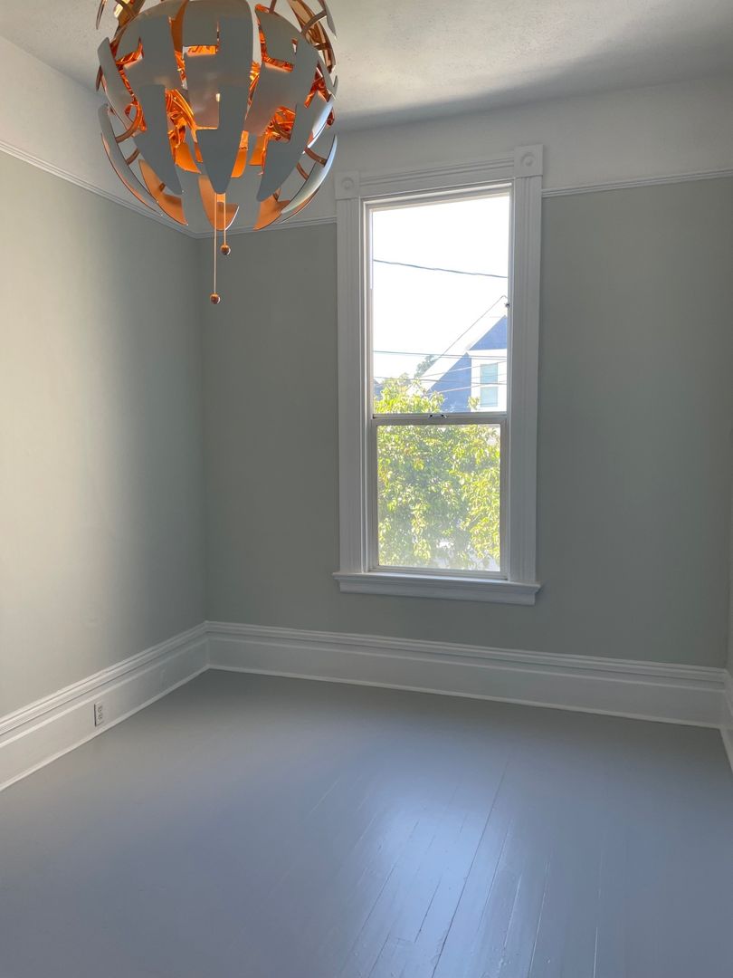 2 BR/1 BA Single Family Home, Spacious Kitchen, HDWD Floors, Backyard w/Deck, Bernal Heights Neighborhood