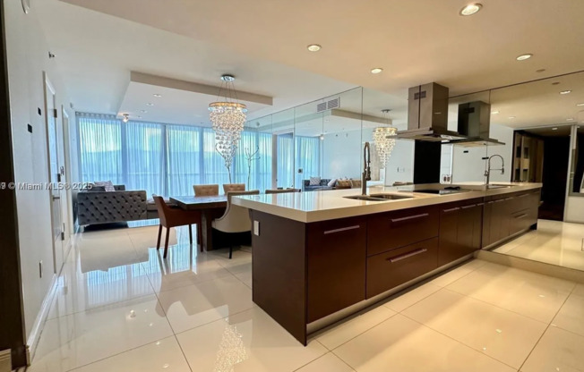 495 Brickell Ave