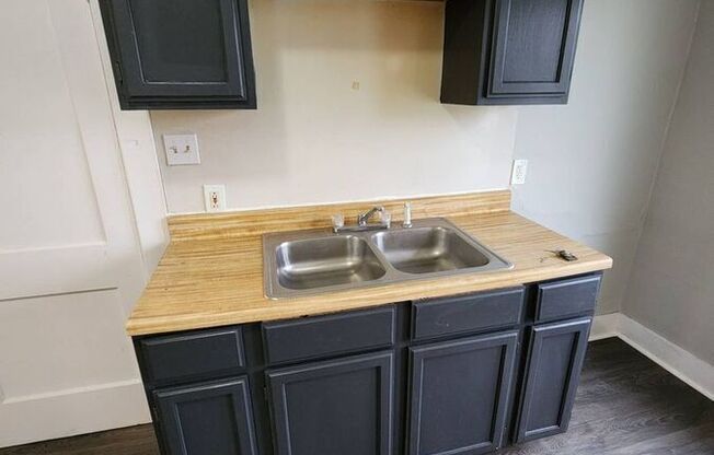 934 ALHAMBRA RD - 934 ALHAMBRA RD